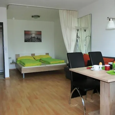 Ruth Haus Kmb Seeblickappartement Am Ossiacher Mit Direktem Seezugang, Hallenbad Lägenhet
