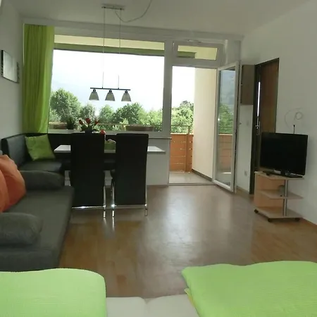 Ruth Haus Kmb Seeblickappartement Am Ossiacher Mit Direktem Seezugang, Hallenbad